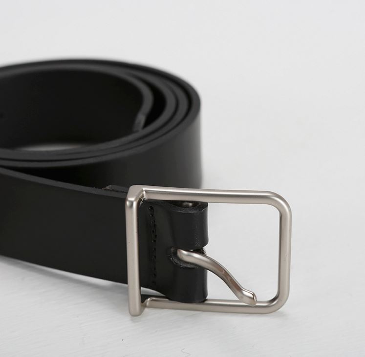 BLACK BUCKLE BELT