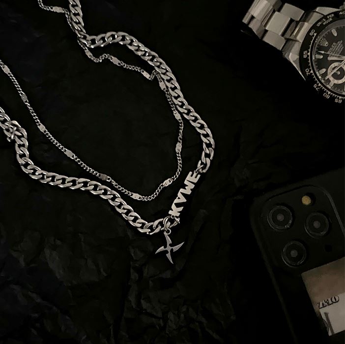 SHURIKEN PENDANT CHAIN NECKLACE