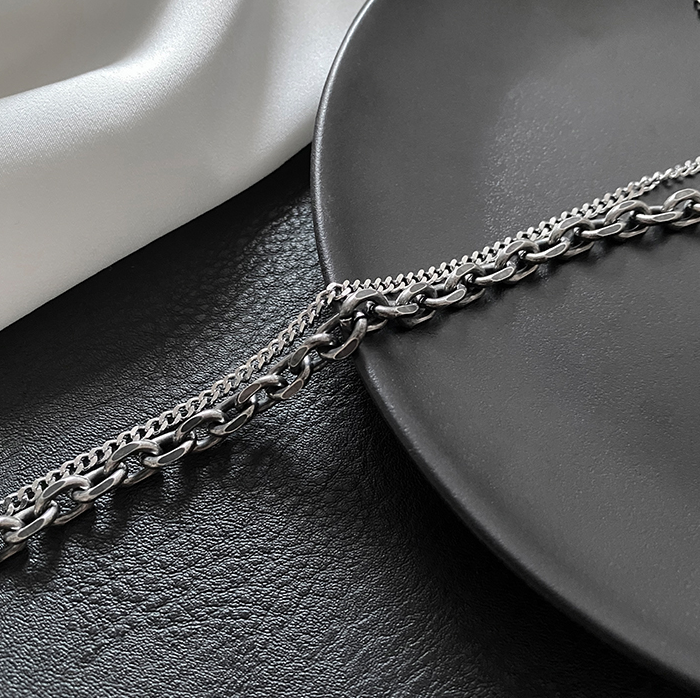 DOUBLE LAYER CHAIN NECKLACE