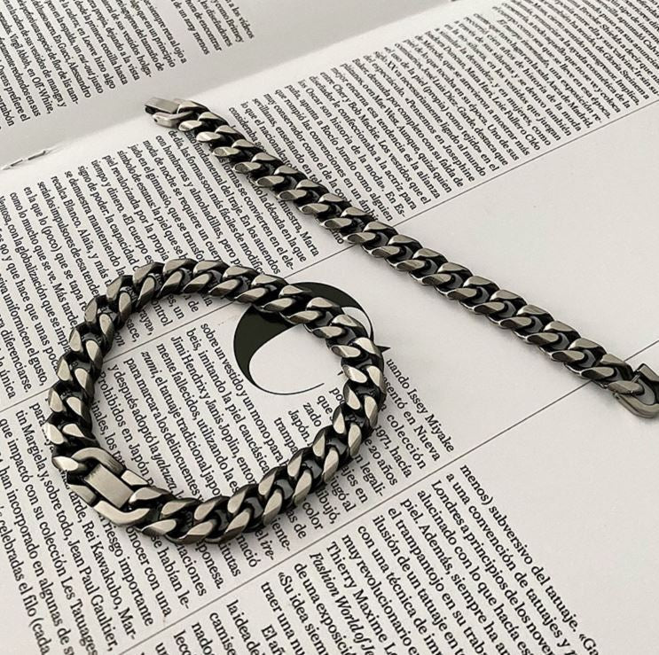 ANCIENT DARK SILVER CHAIN NECKLACE