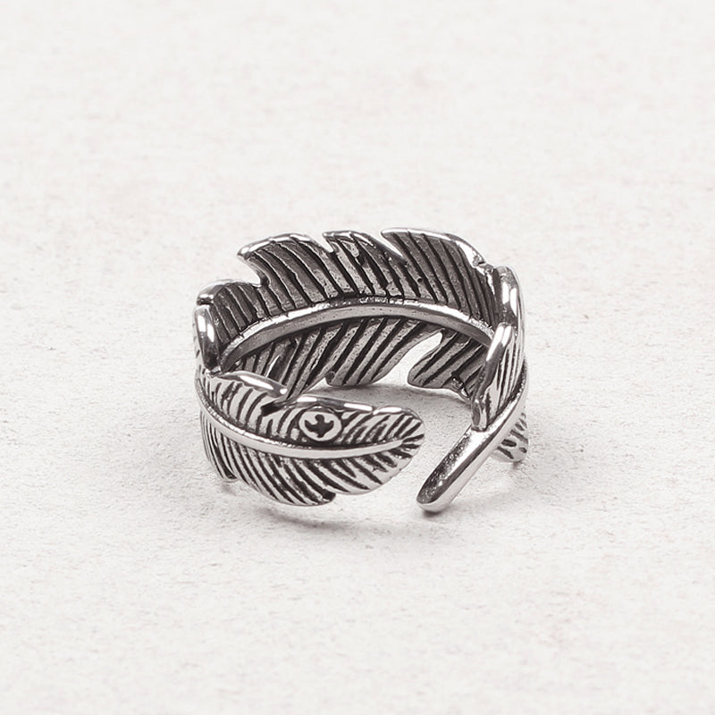 FEATHER RING